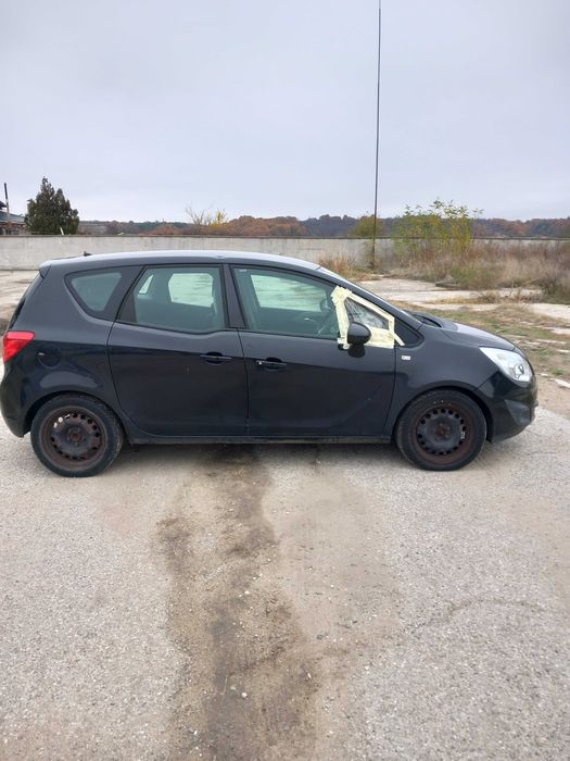 Opel Meriva B 1,4 black /Опел Мерива B 1,4 бензин черна 2012 г.