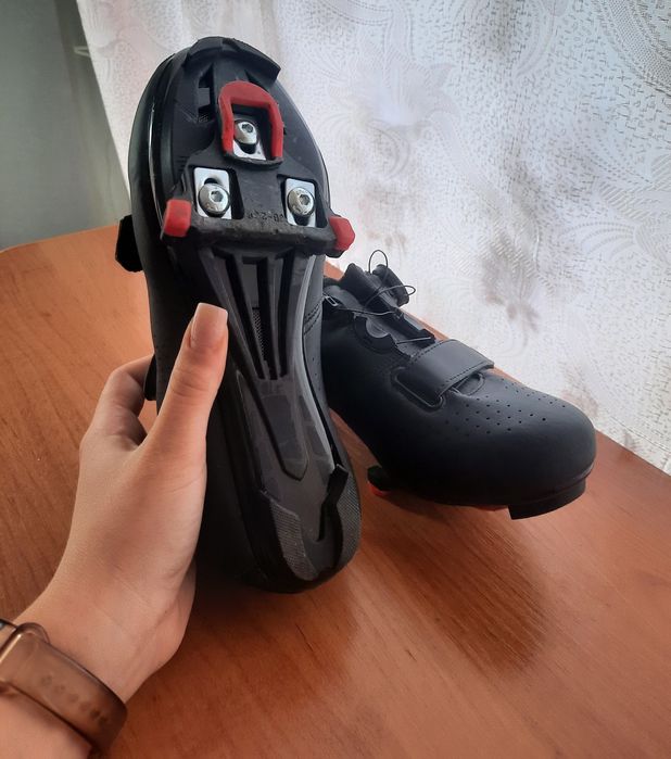 Продаю велотуфли