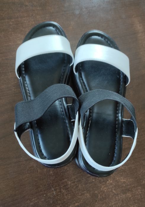 Sandale marime 36