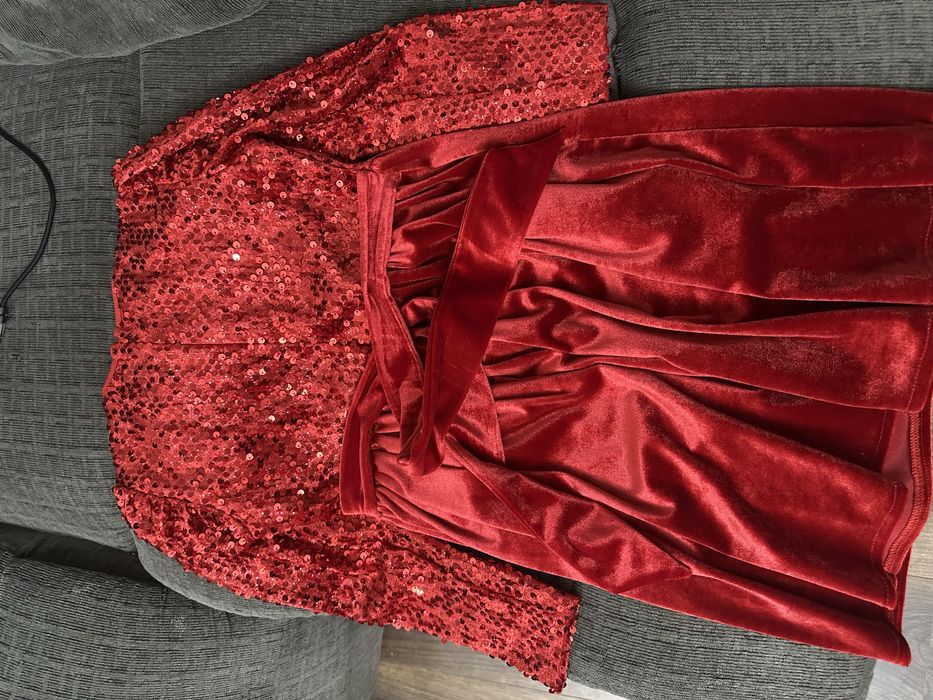 Rochie rosie cu paiete marimea 116/122 SUPERBA / captusita