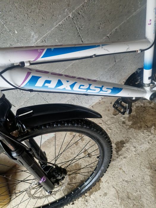 Vând bicicleta Axess discuri față spate import Germania