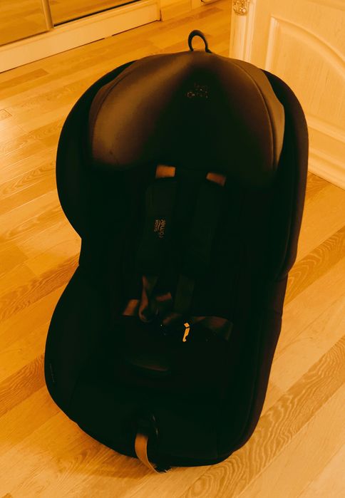 Кресло автомобильное Britax Romer