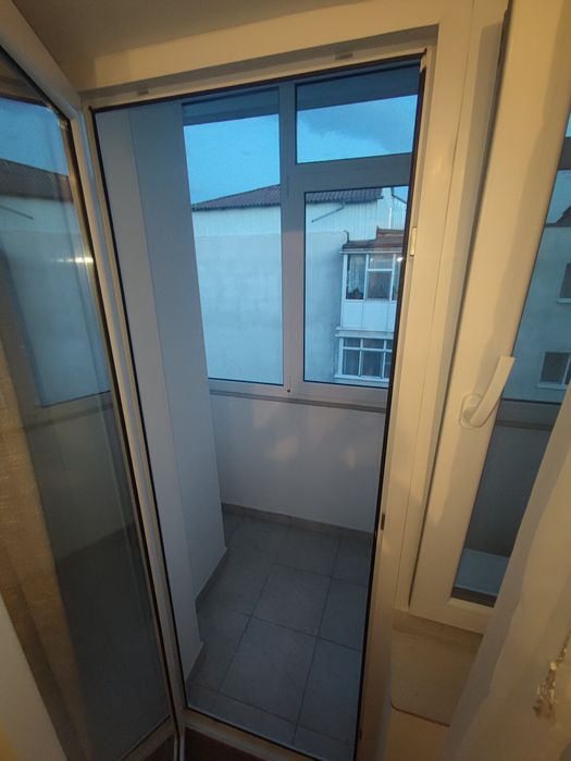 Garsoniera conf. 1 complet renovată si utilată.