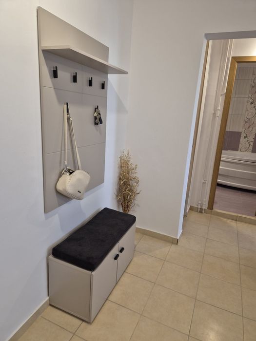 Inchiriez apartament cu 2 camere, piata Berceni