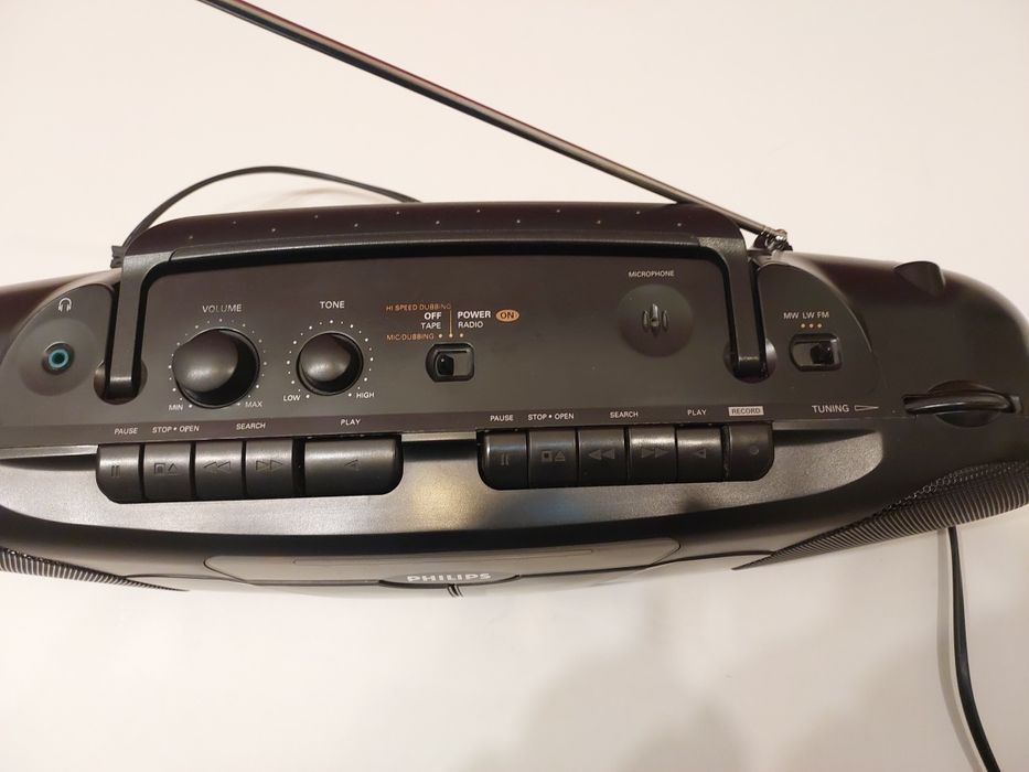 Dublu radiocasetofon Philips Boombox AW7150. Funcționare foarte bună.