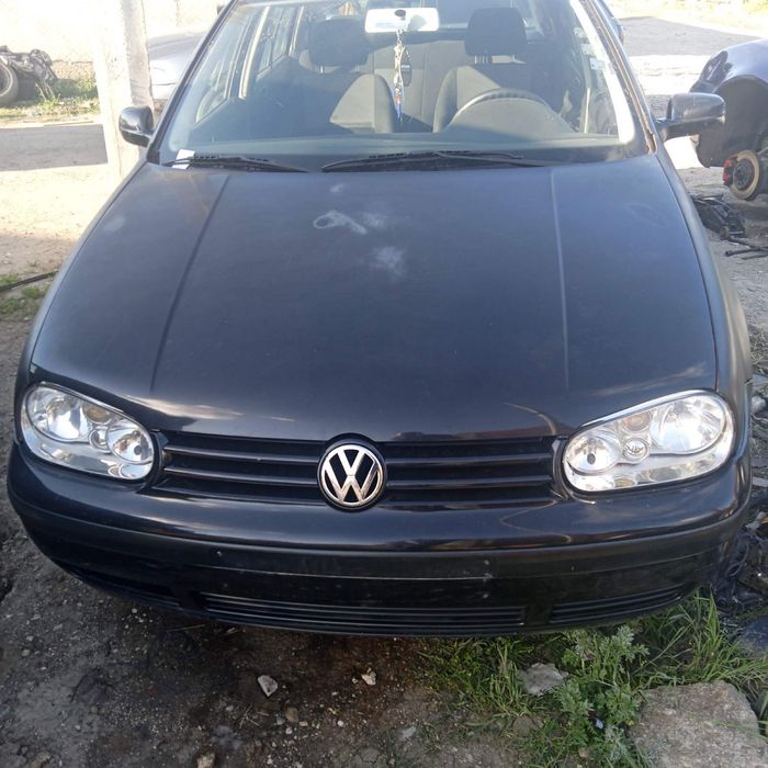 Фолксваген голф 4 1.4 на части.