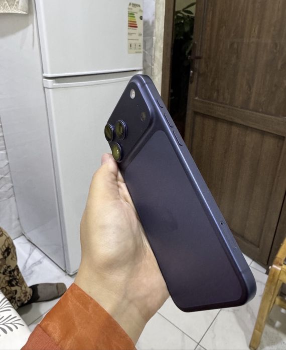 Iphone 17 pro max 512 sim-esim yomkost 99%