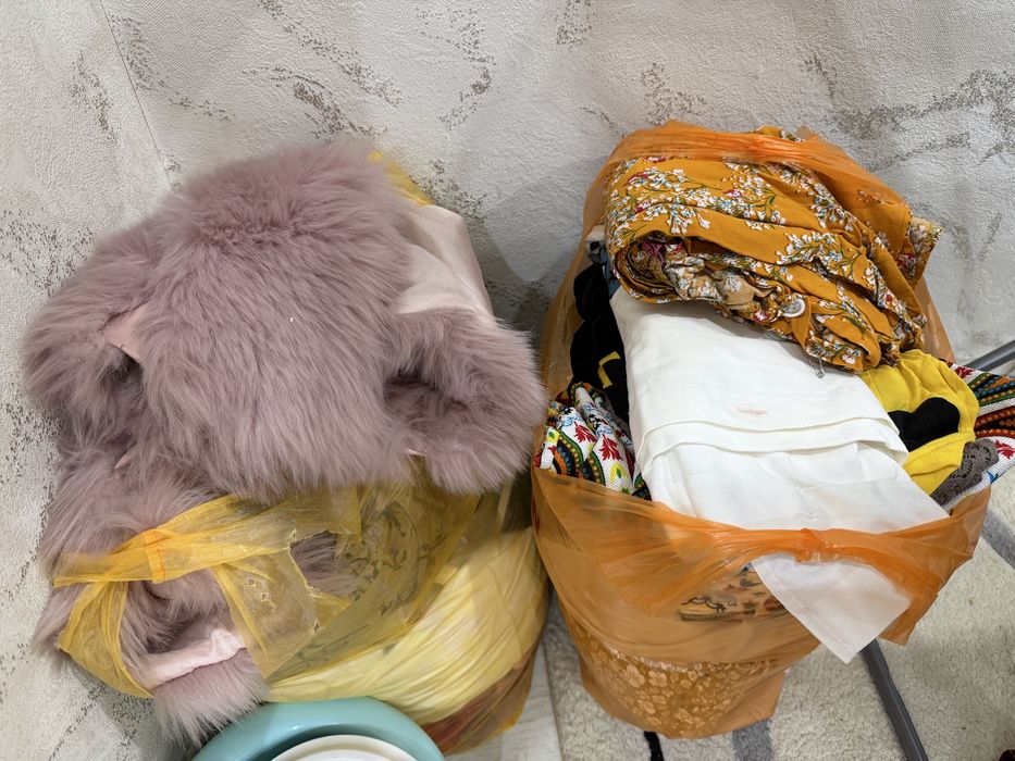 Киімдер тегін/бесплатно