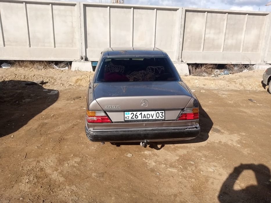 Продам Mercedes 124