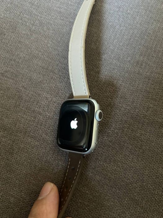 Apple watch 5:40mm .