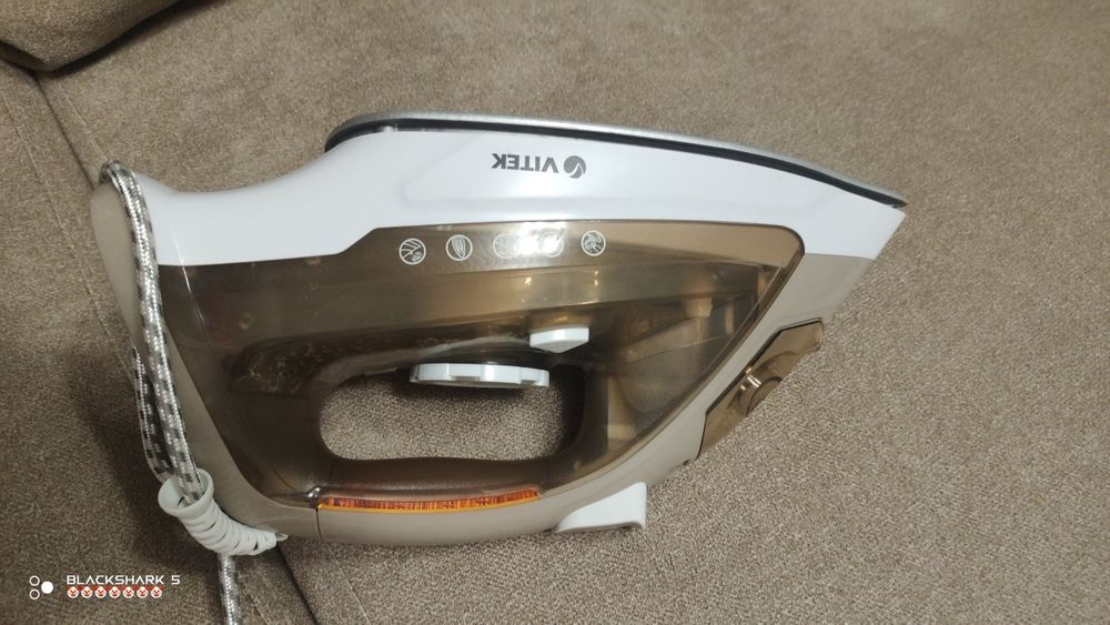 Продам утюг vitek