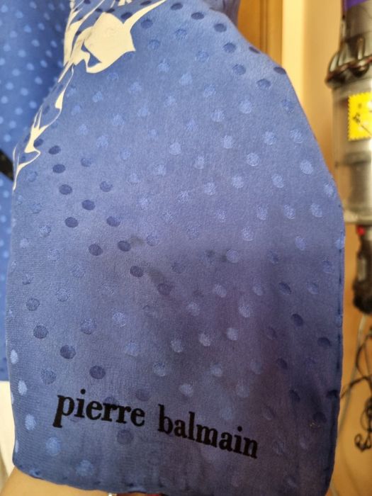 Копринен шал Pierre Balmain