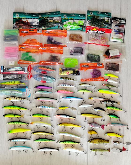 Продам воблера , приманки ,катушка для рыбалки