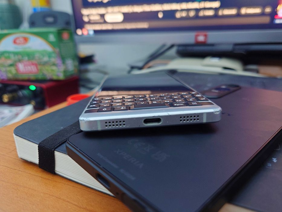 Blackberry key2 silver 64gb 6 ram