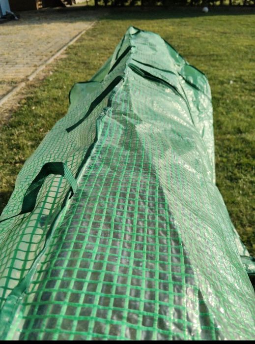 Mini-sera cu deschidere dublă aproape nouă