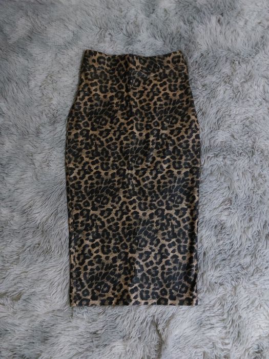 Юбки: леопард стрейч 46р,хб персиковая 48-50,длинная,шифоновые 48р