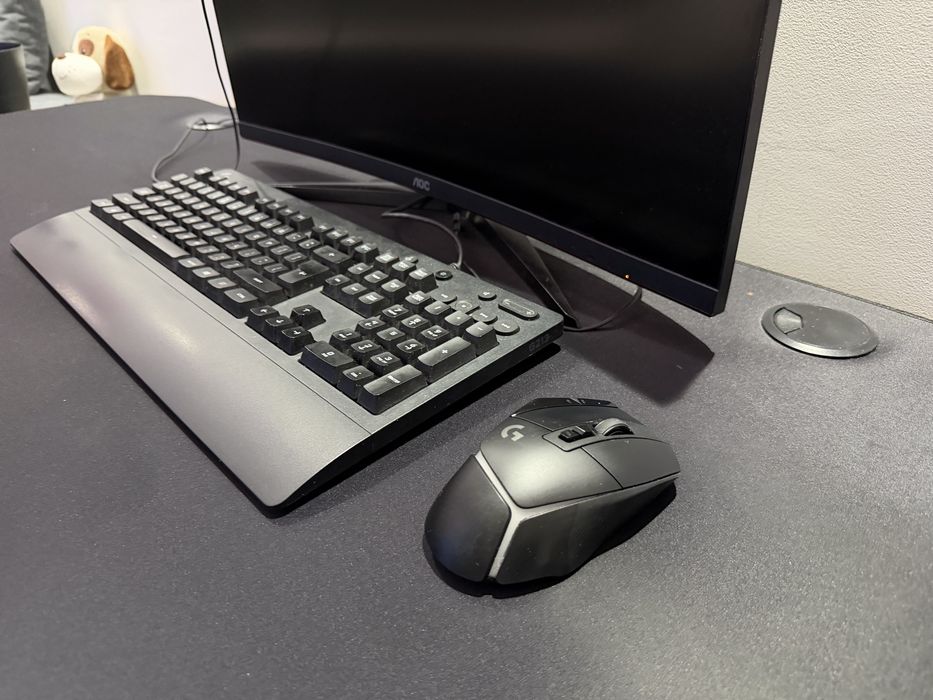 Продавам цял сет ъп кюмпютър Grigs Nova