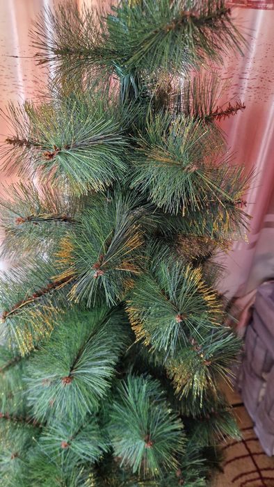 Продам  ёлку 180см