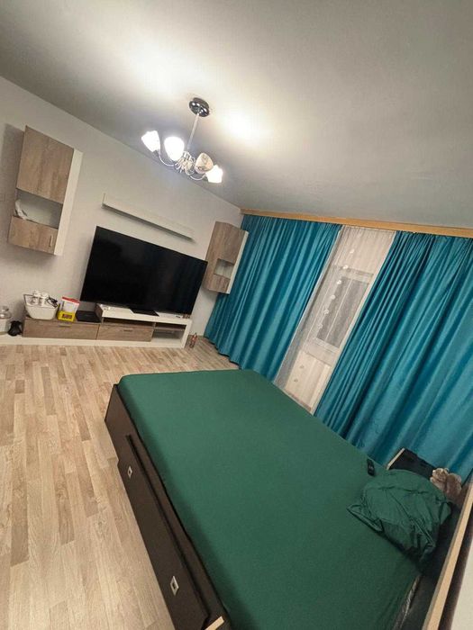 Apartament 2 camere, decomandat, 2 paturi 1.60x2, 2 TV (189-126 cm).