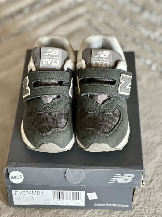 Adidasi Nike Balance noi