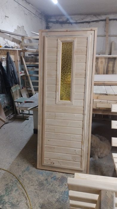 Двери для бани из дерева