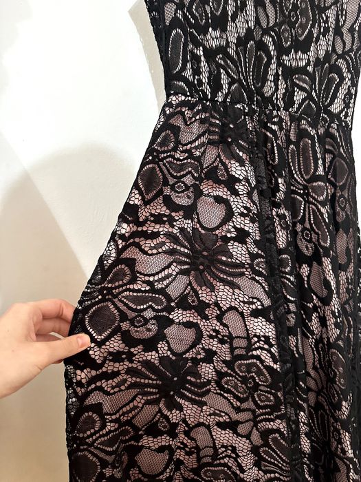 Rochie elegantă lungă din dantelă
