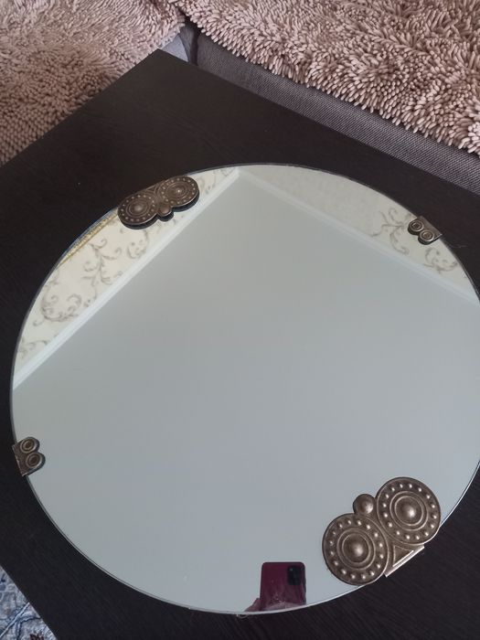 Зеркало круглое.