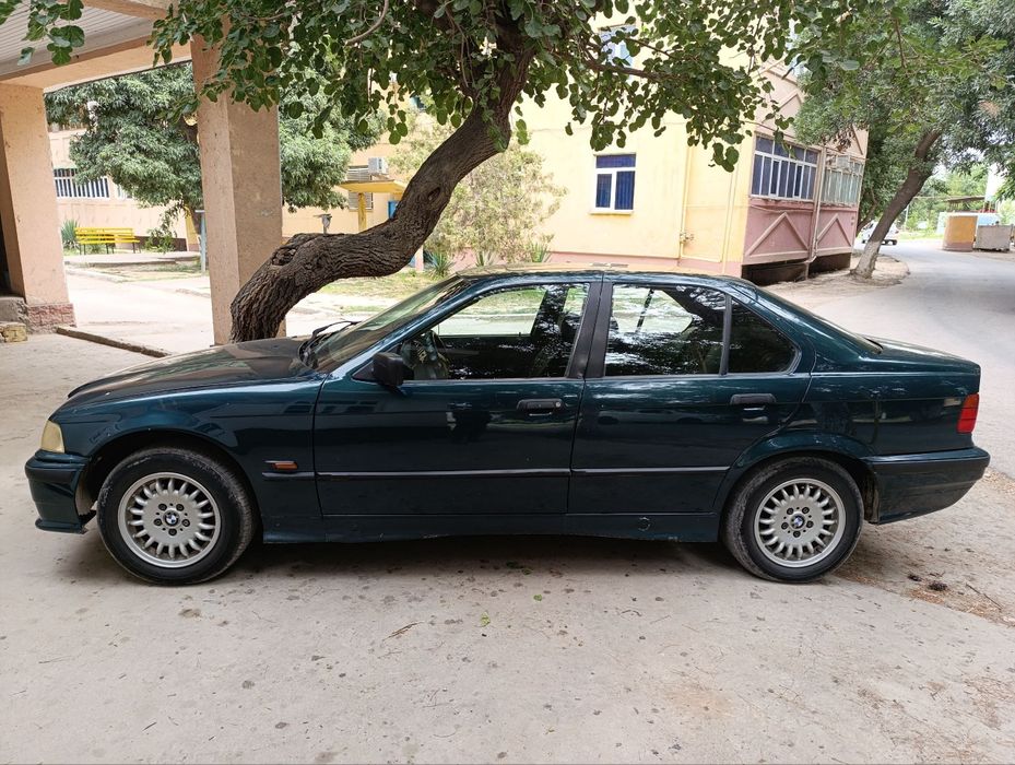 BMW ОТЛИЧНАЯ  и красивая!