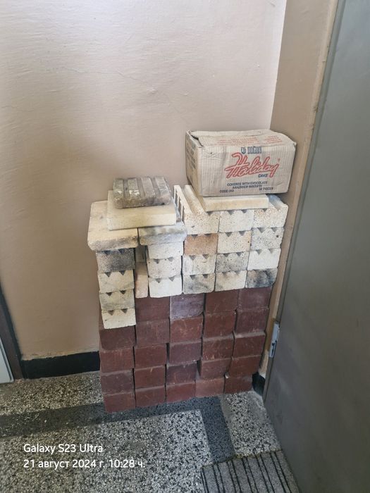 Продавам ОГНЕОПОРНИ тухли