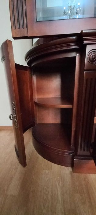 Шкаф сервант, б/у, состояние хорошее