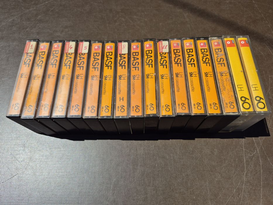 Vând Lot 17 casete audio originale Basf LH 60 minute,SM casette