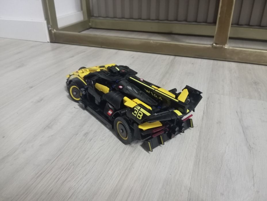 Лего техник Бугатти болид оригинал