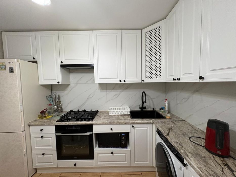 Продам 3 х квартиру центр