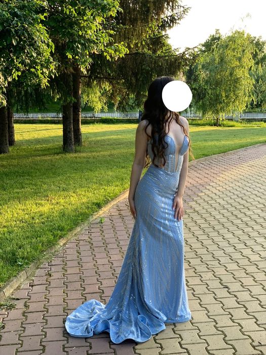 Дизайнерска рокля