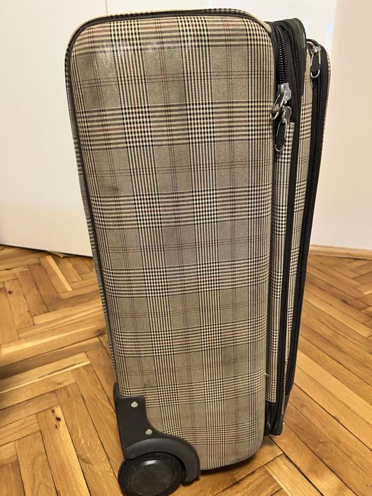 Estil куфар кафяв