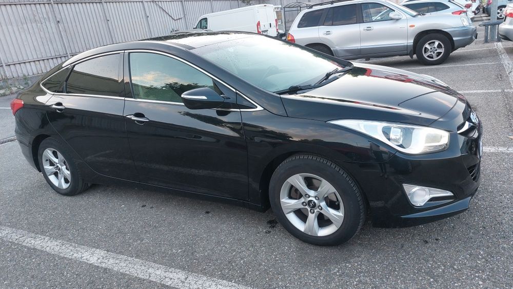 HYUNDAI i40 2012 — imagine 2