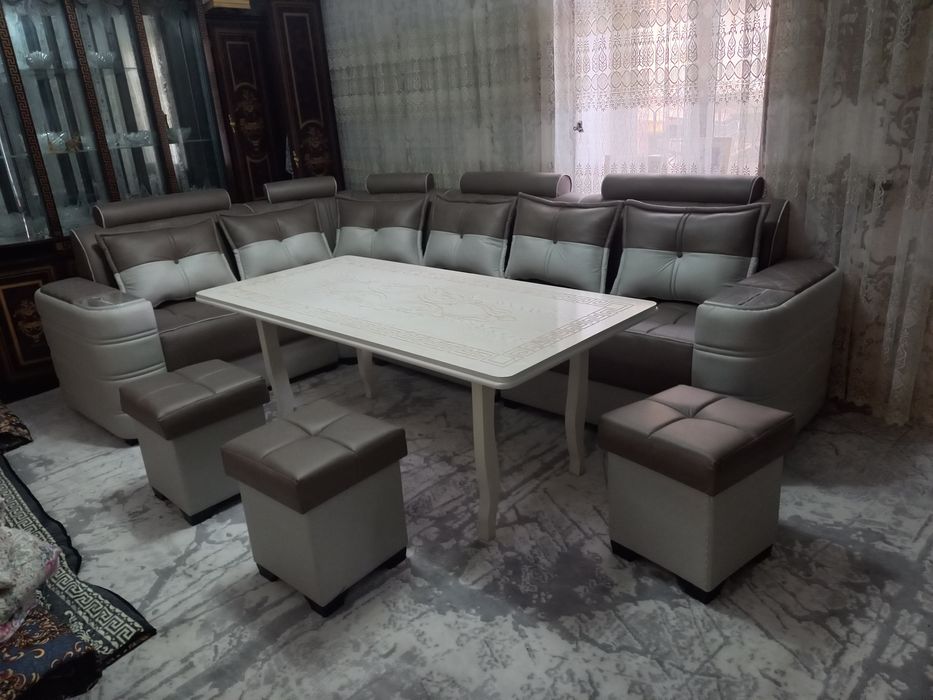 Gostinoy ugalok noviy