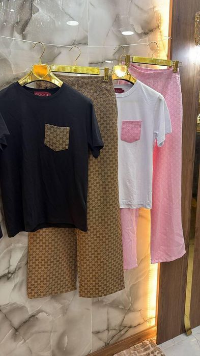Set 2 piese elegant Gucci  Disponibil în mai multe mărimi M.L.xl