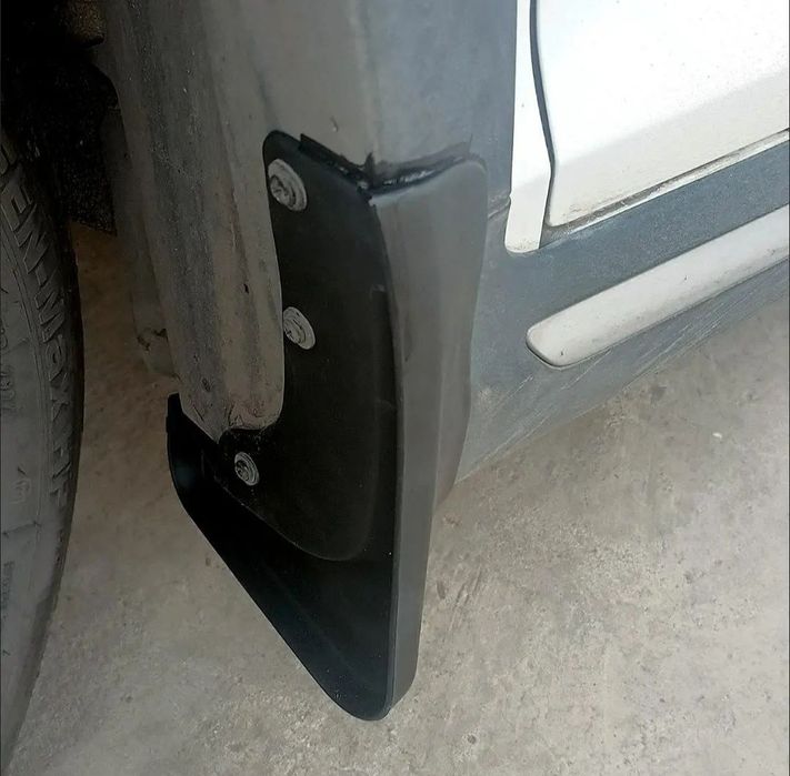 Продам брызговики на Chery Tiggo 2/Pro