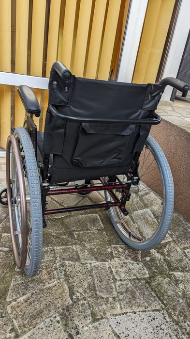Scaun rulant Nou
