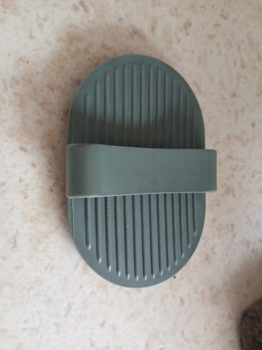 Катерушка, къща за котка + четка