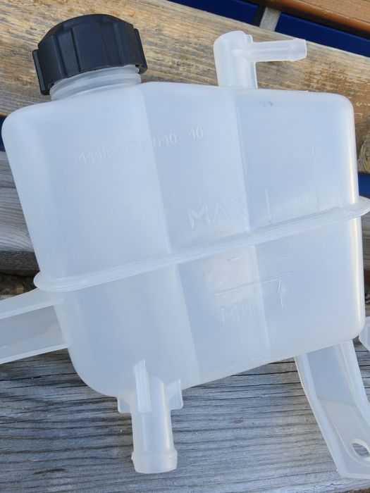 Лада, расширительный бачок