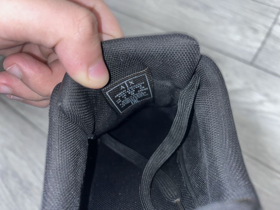 Vand adidasi armani exchange