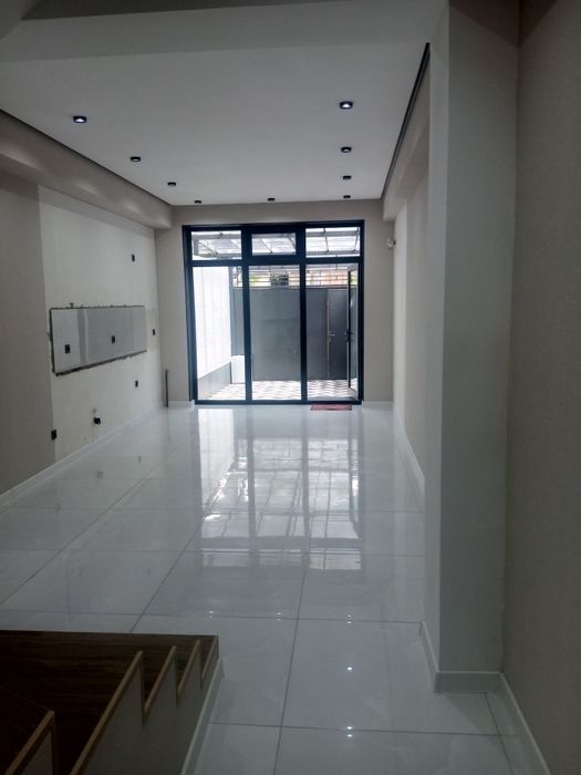 Продам свои 2дома-коттеджа в самом центре ориентир за Океаном. Гост.Ро