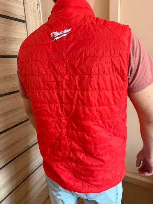 Vestă Milwaukee originală, nouă cu etichetă, mărime M-L