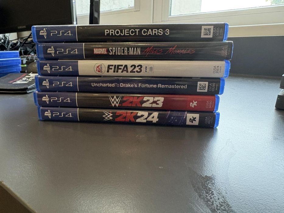 Продавам PlayStation 4 Pro – отлично състояние!
