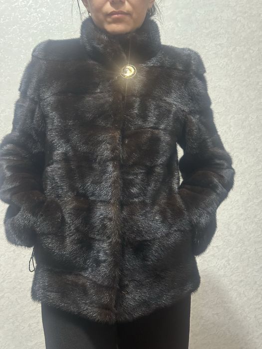 Продам шубу норковую