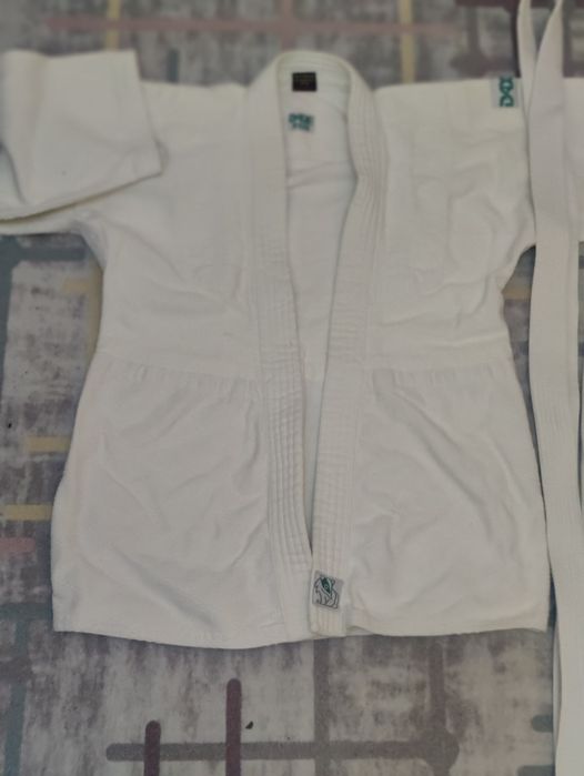 DAX  комплект за джудо 140см бял модел KIDS 450гр