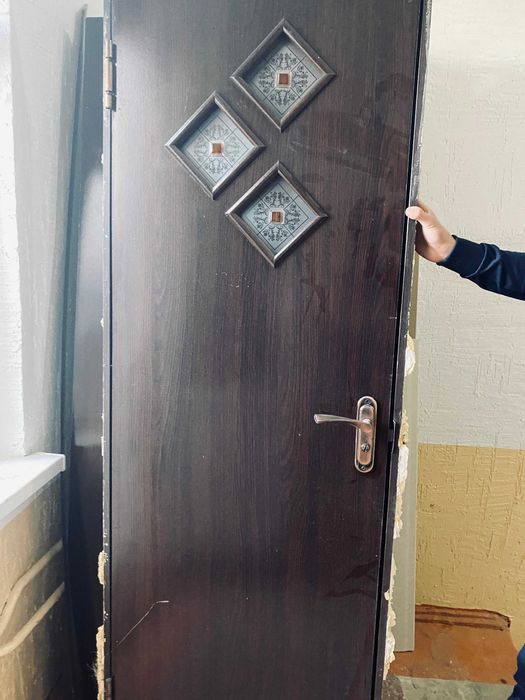 Продам межкомнатные двери