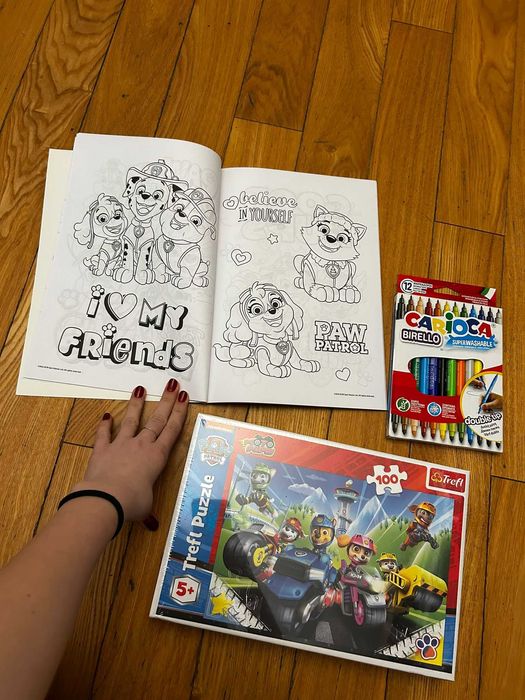 Puzzle Patrula Catelusilor 100 piese + Carte de colorat A4 + Carioci